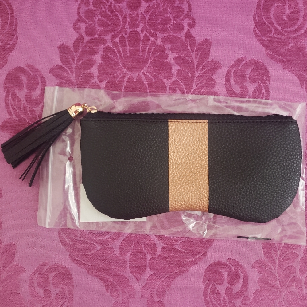NIP Colorblock Pocket Pouch